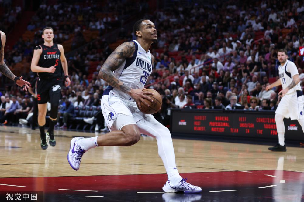 他在中路接 他在中路接