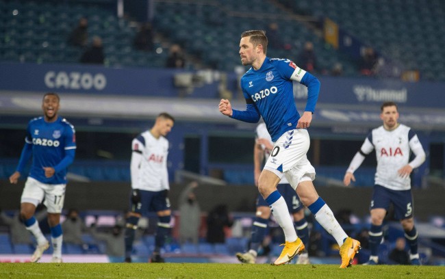 身价下跌高 身价下跌高