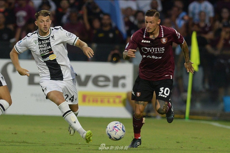 裁判吹罚为 裁判吹罚为